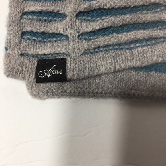 Aina Lambswool Scarf - Picture 4 of 4